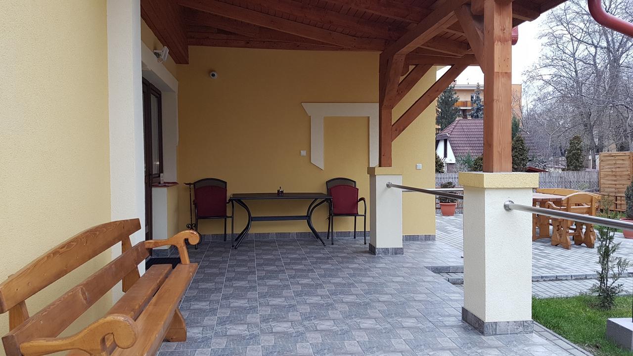 Poroszlay Apartman Debrecen Exterior foto